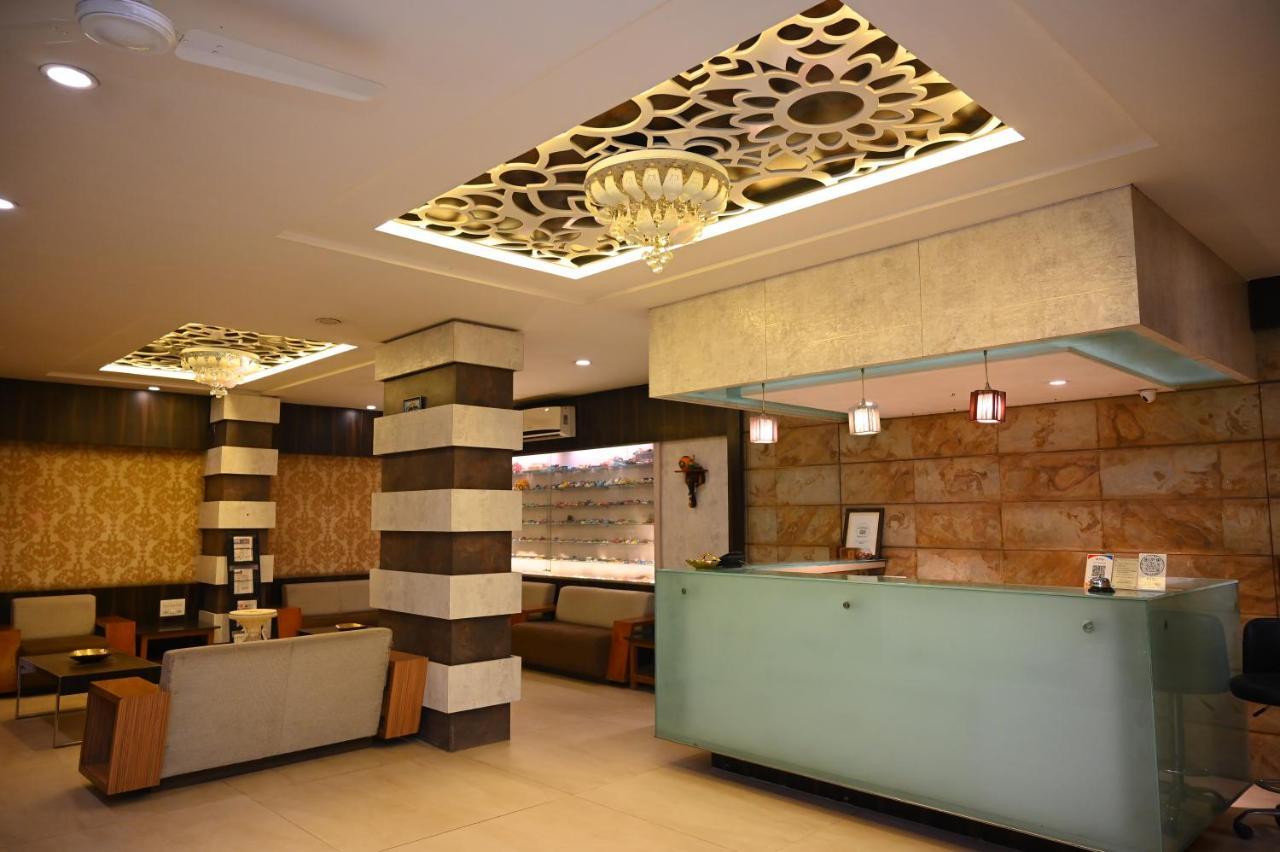 Hotel Center Point Solapur Dış mekan fotoğraf